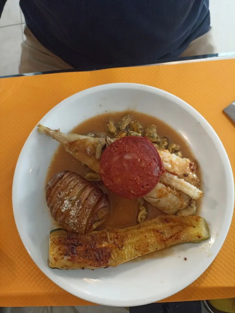 Queue de Lotte Pomme de Terre Rôti Et Courgette